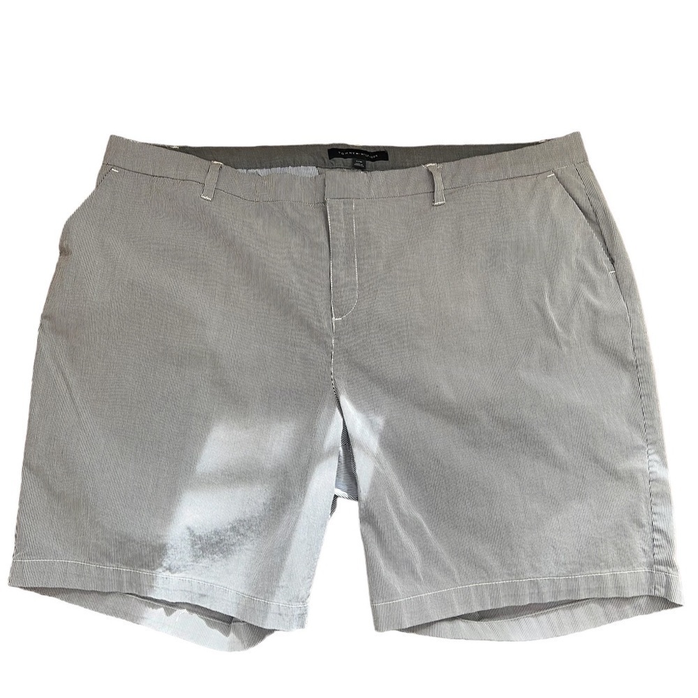Tommy Hilfiger Women’s Sz 22W Shorts Blue White
Striped Bermuda Casual Classic